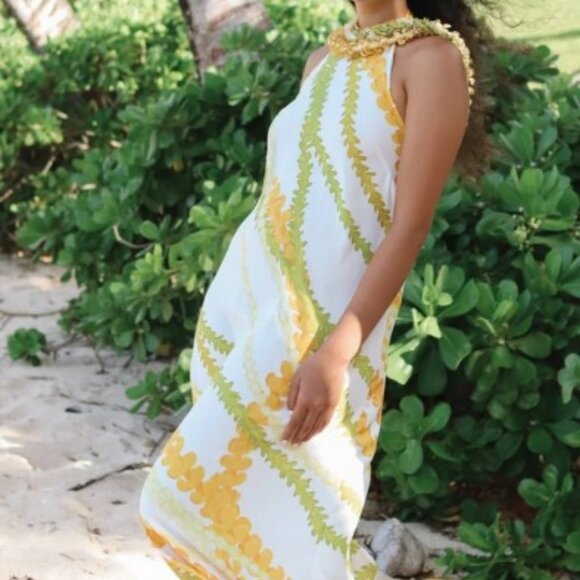 lexbreezy Hawaiian Iolani pikake lei mau loa halter dress - Picture 5 of 10